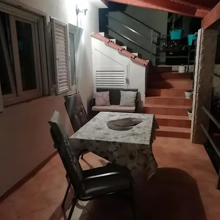 Gms Lägenhet Hvar Town