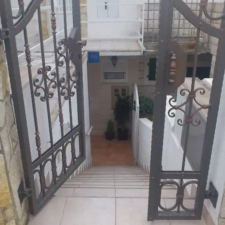Gms Lägenhet Hvar Town